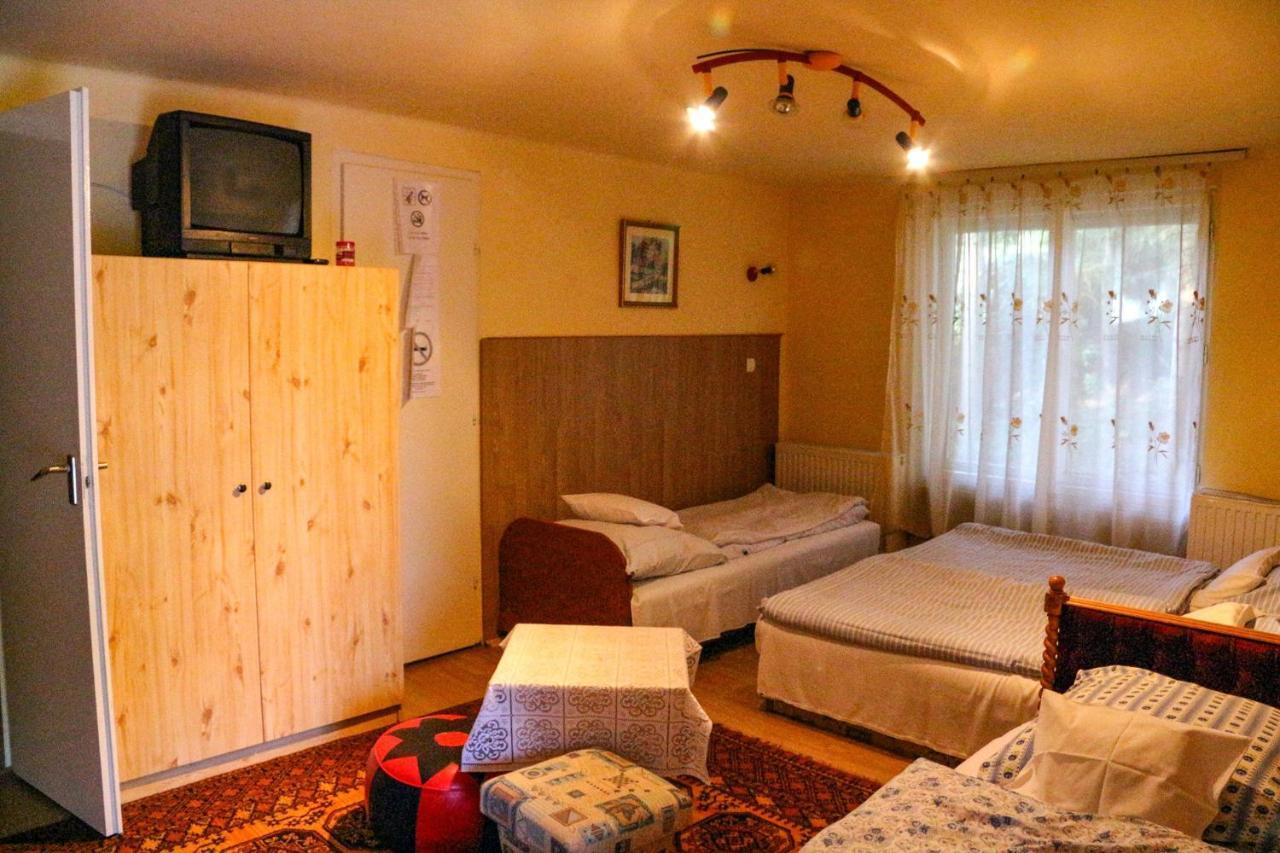 Horváth Vendégház Monosbel Esterno foto