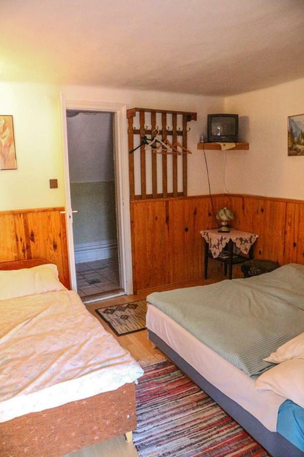 Horváth Vendégház Monosbel Esterno foto