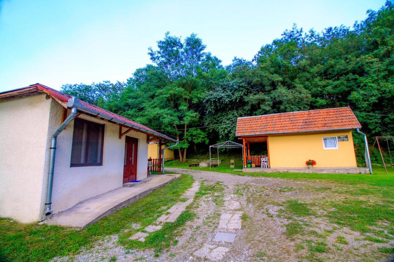 Horváth Vendégház Monosbel Esterno foto